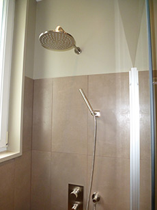 Réfection complète d'une Salle de Bain avec douche à l'italienne, carrelage et faïence. Secteur Alençon.